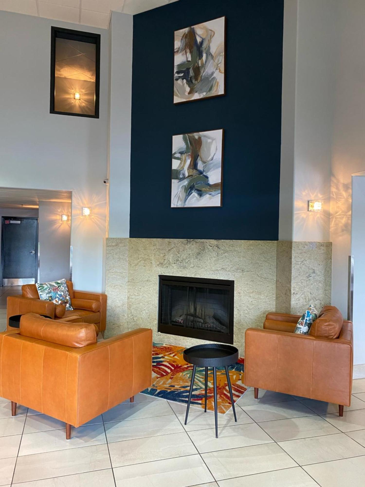 Super 8 By Wyndham Lachenaie/Terrebonne Bagian luar foto