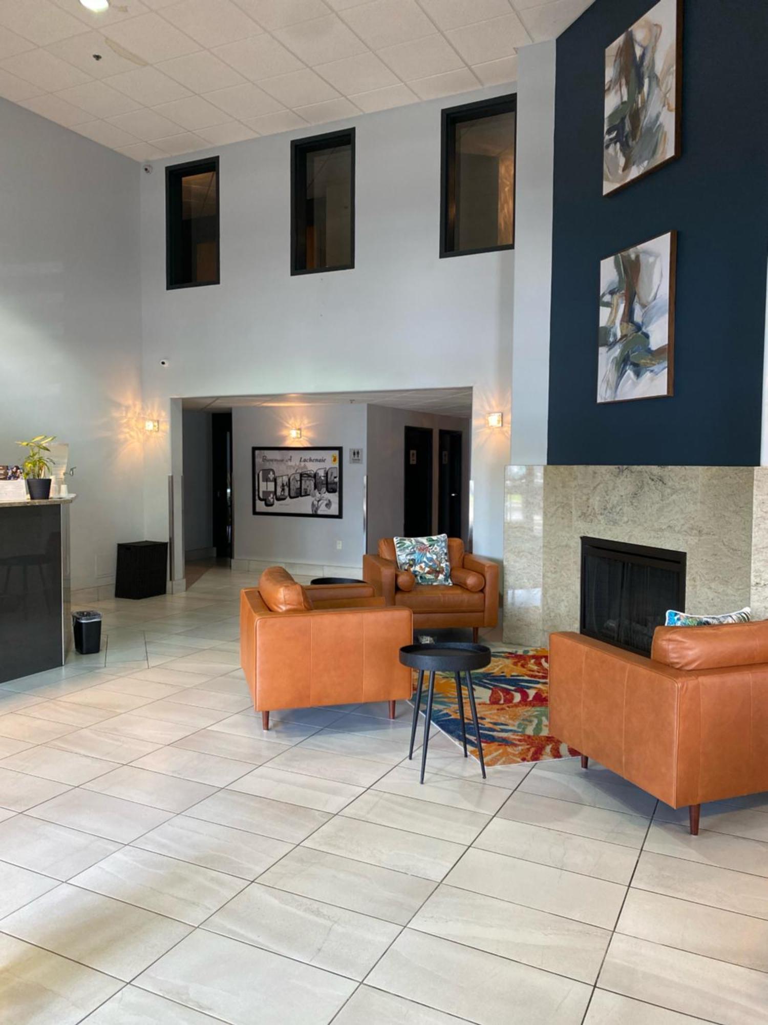 Super 8 By Wyndham Lachenaie/Terrebonne Bagian luar foto