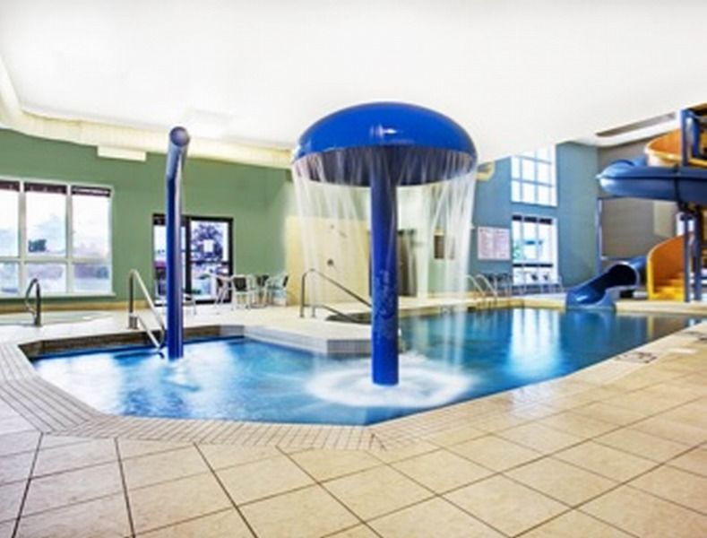 Super 8 By Wyndham Lachenaie/Terrebonne Bagian luar foto
