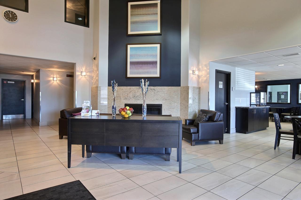 Super 8 By Wyndham Lachenaie/Terrebonne Bagian luar foto