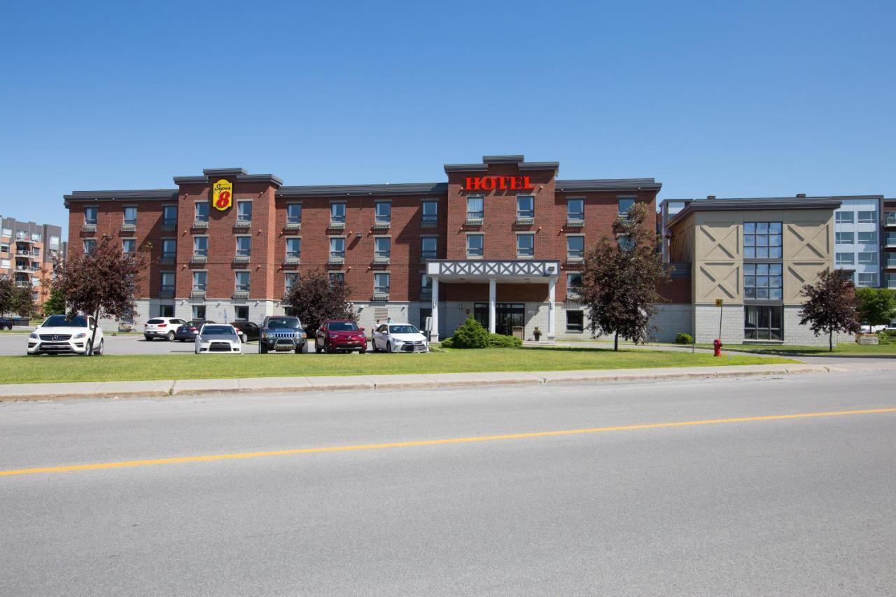 Super 8 By Wyndham Lachenaie/Terrebonne Bagian luar foto